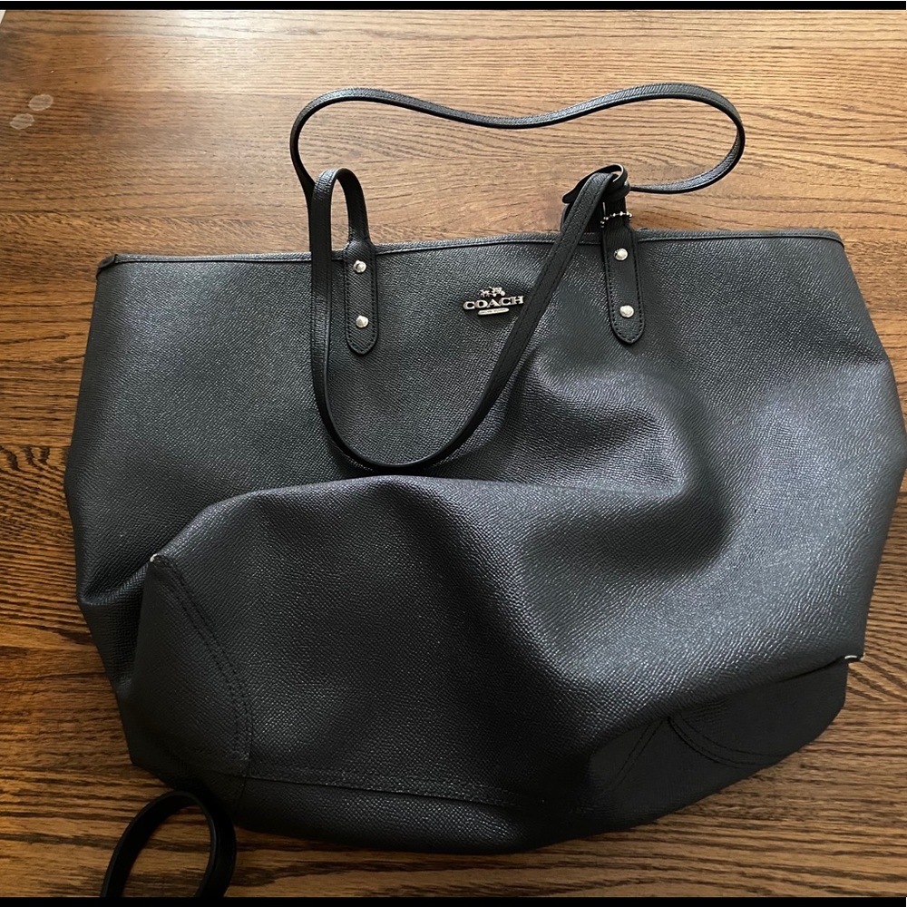 Medium/large navy blue Coach tote